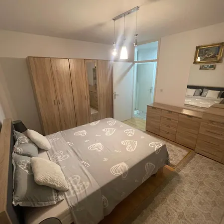 Deluxe * Novi Travnik