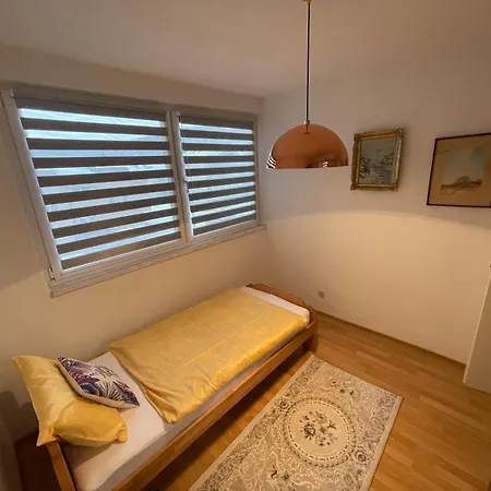 Deluxe * Novi Travnik